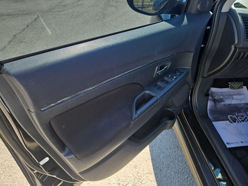 2019 Mitsubishi Outlander Image 17