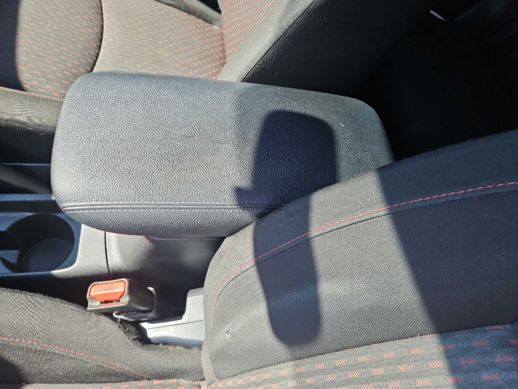 2019 Mitsubishi Outlander Image 21