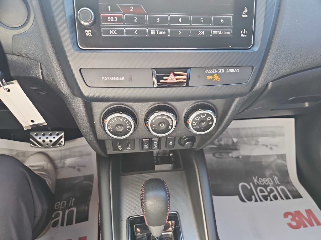 2019 Mitsubishi Outlander Image 26