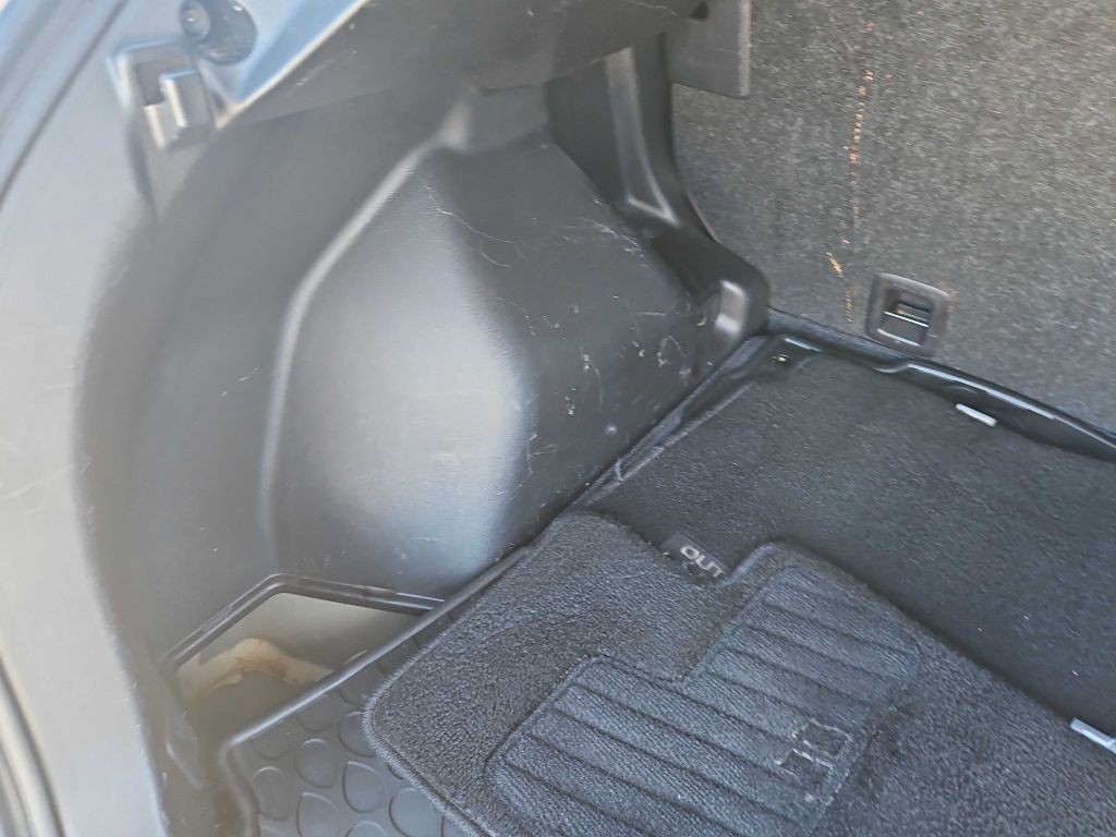 2019 Mitsubishi Outlander Image 38