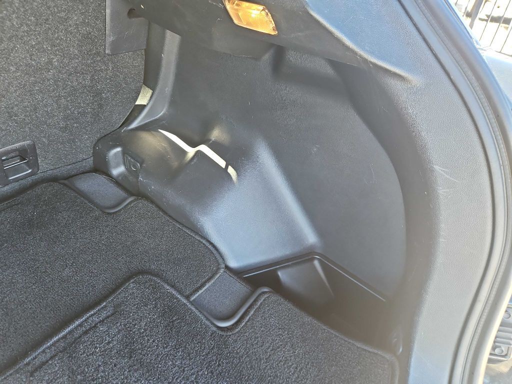 2019 Mitsubishi Outlander Image 39