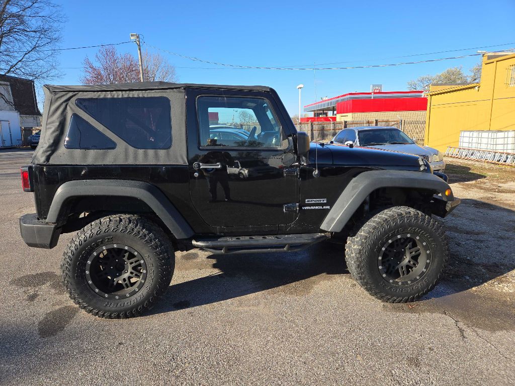 2011 Jeep Wrangler Image 5