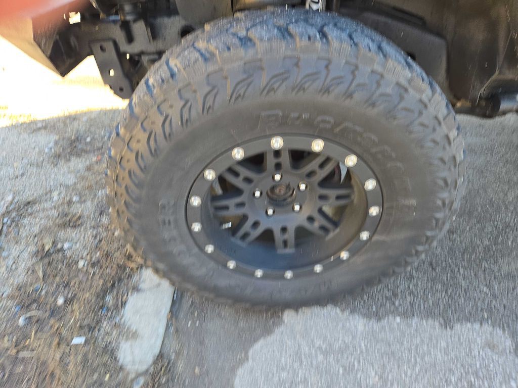 2011 Jeep Wrangler Image 8