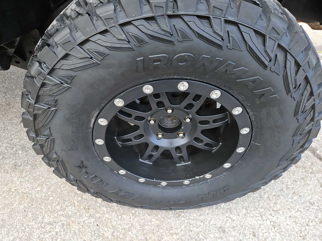 2011 Jeep Wrangler Image 21