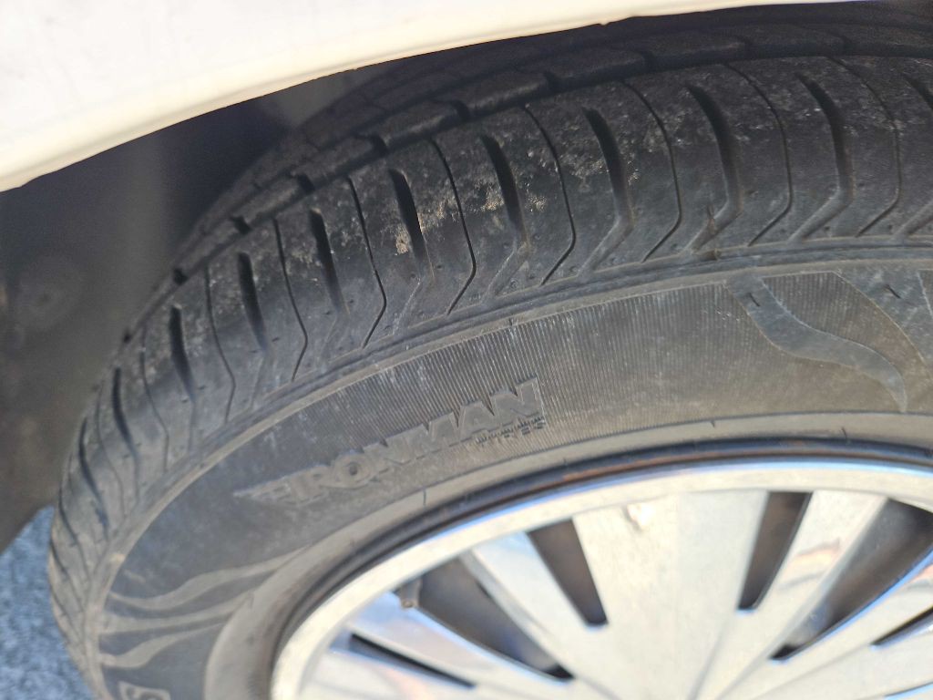 1999 Ford Taurus Image 14