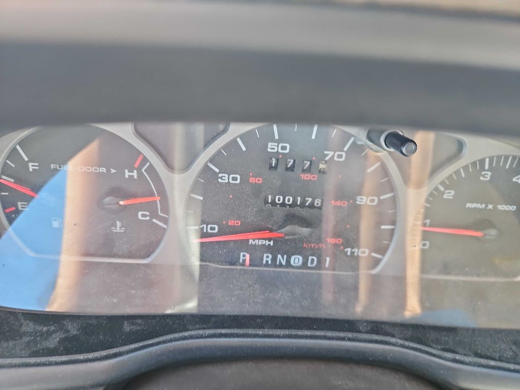 1999 Ford Taurus Image 24