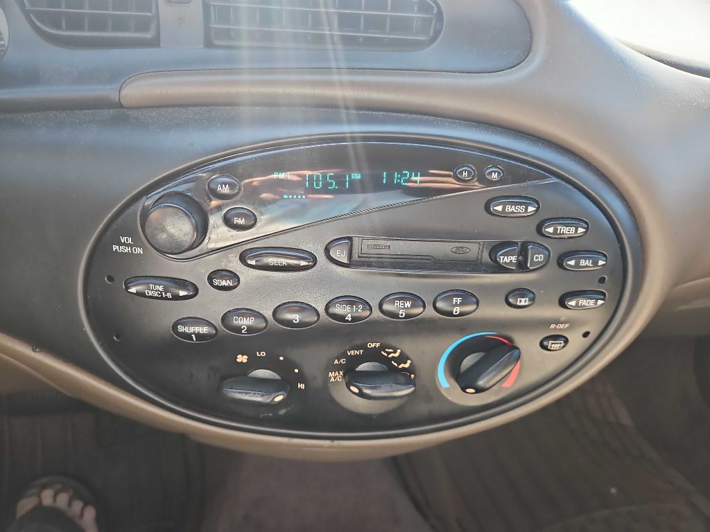 1999 Ford Taurus Image 26