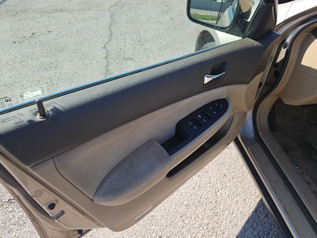 2003 Honda Accord Image 17