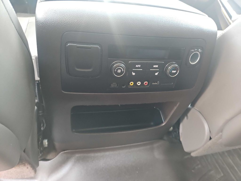 2016 GMC Yukon Image 28