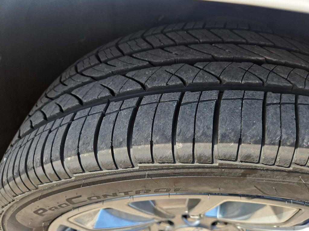 2016 GMC Yukon Image 42