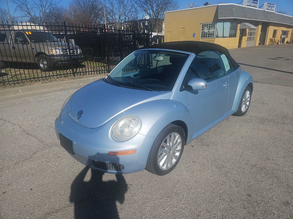 2010 Volkswagen Beetle Image 1