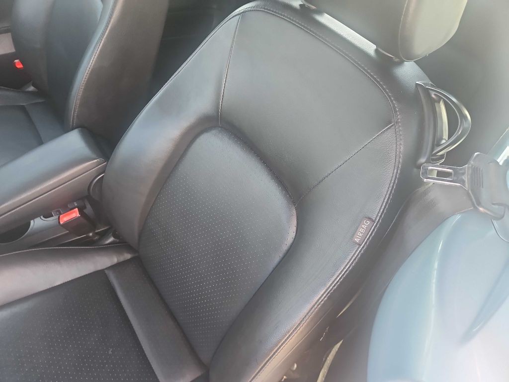 2010 Volkswagen Beetle Image 8