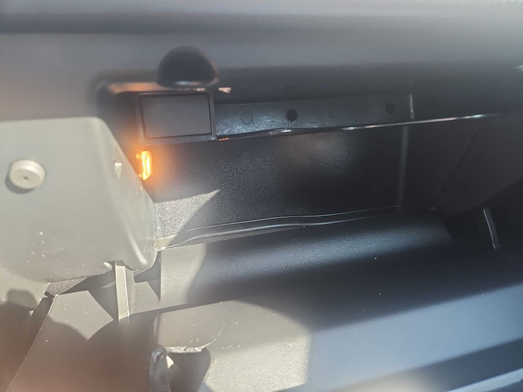 2010 Volkswagen Beetle Image 17