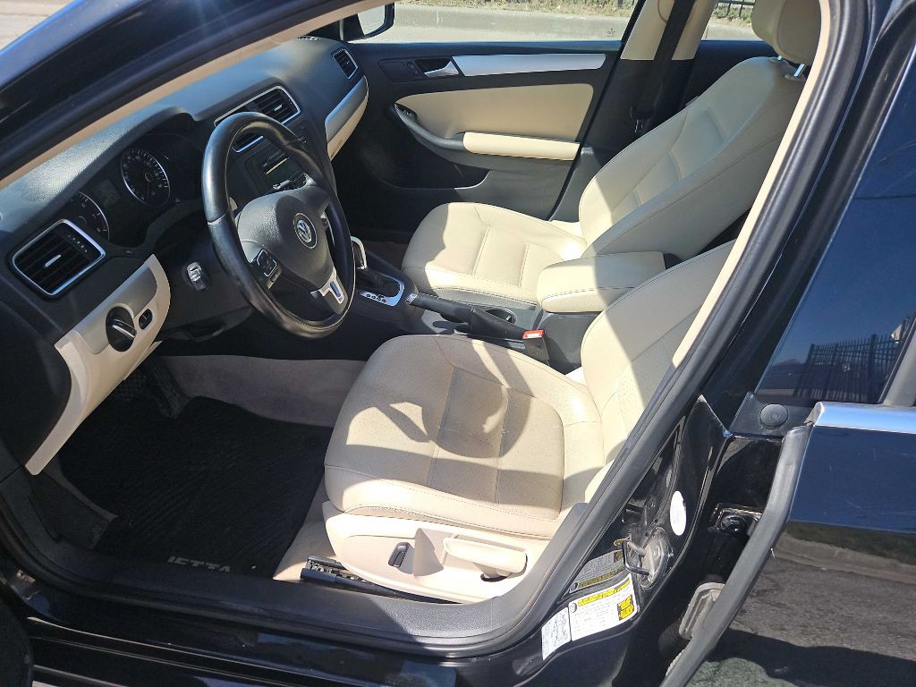 2014 Volkswagen Jetta Image 10