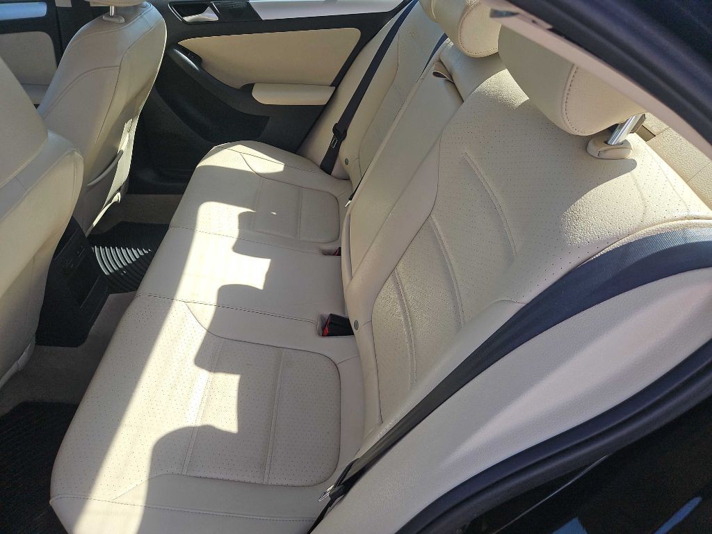 2014 Volkswagen Jetta Image 26