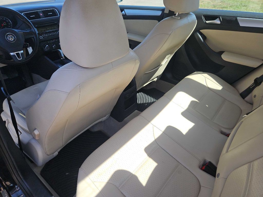 2014 Volkswagen Jetta Image 27