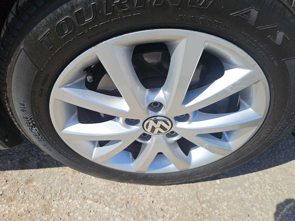 2014 Volkswagen Jetta Image 34