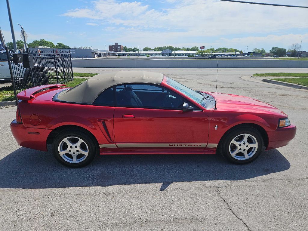 2002 Ford Mustang Image 6