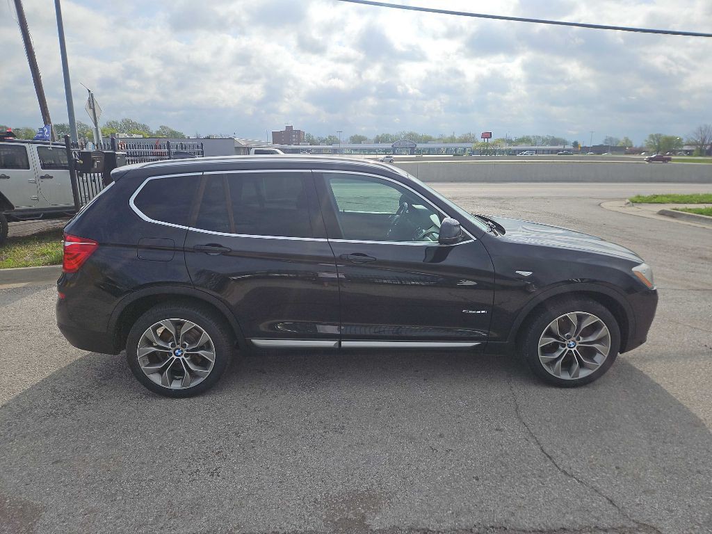 2017 BMW X3 Image 6