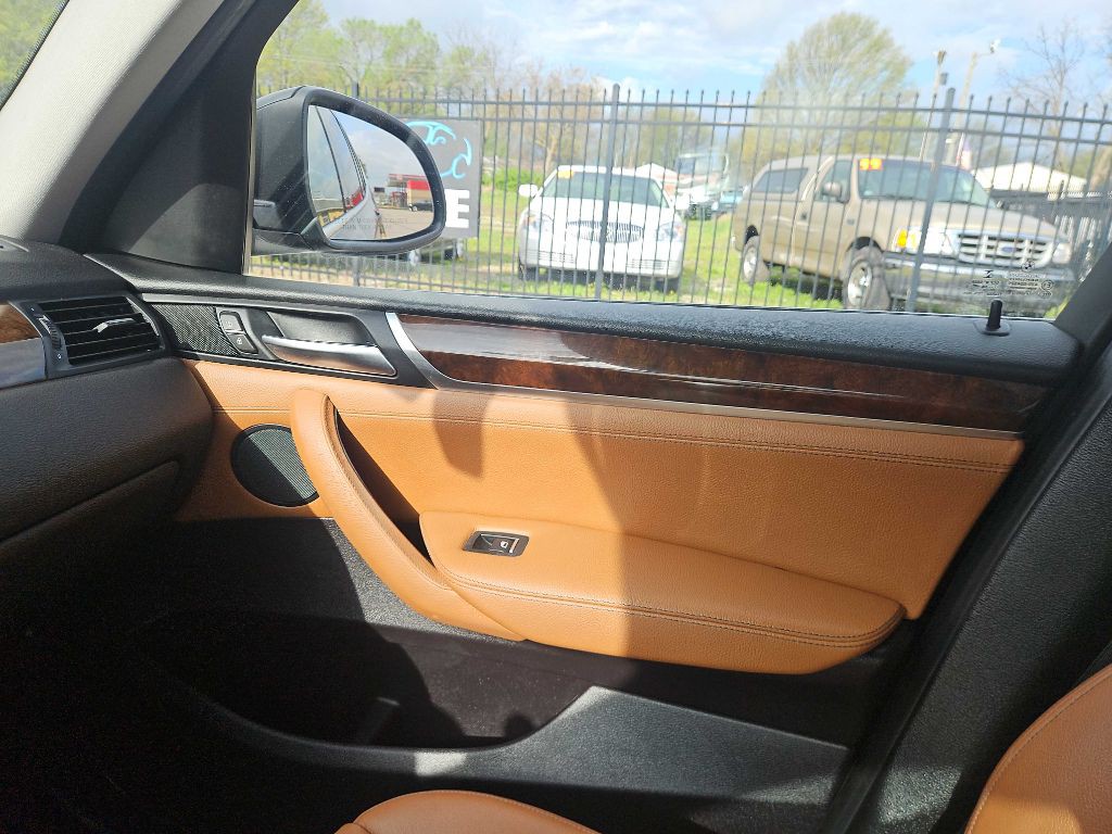 2017 BMW X3 Image 32