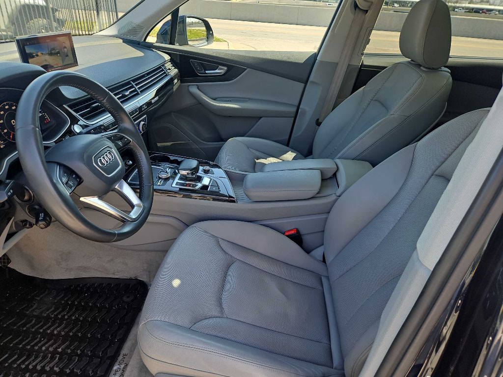 2017 Audi Q7 Image 10
