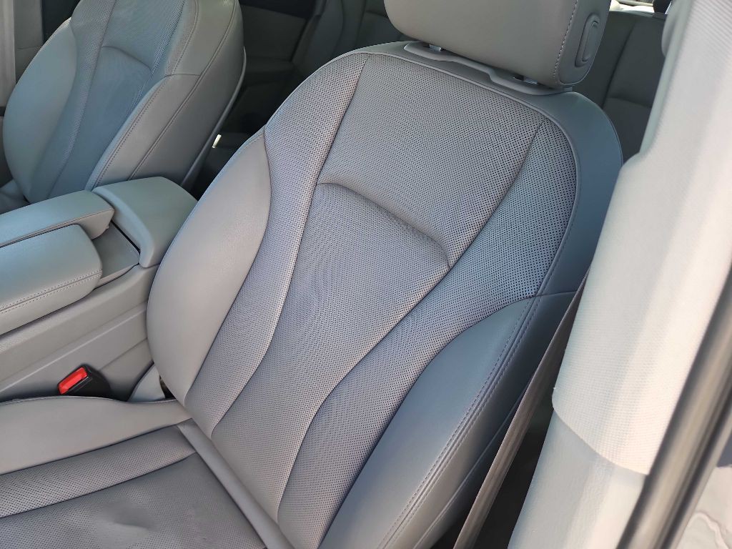 2017 Audi Q7 Image 12