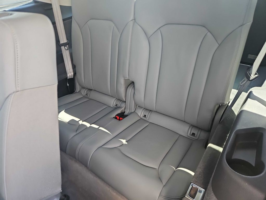 2017 Audi Q7 Image 28