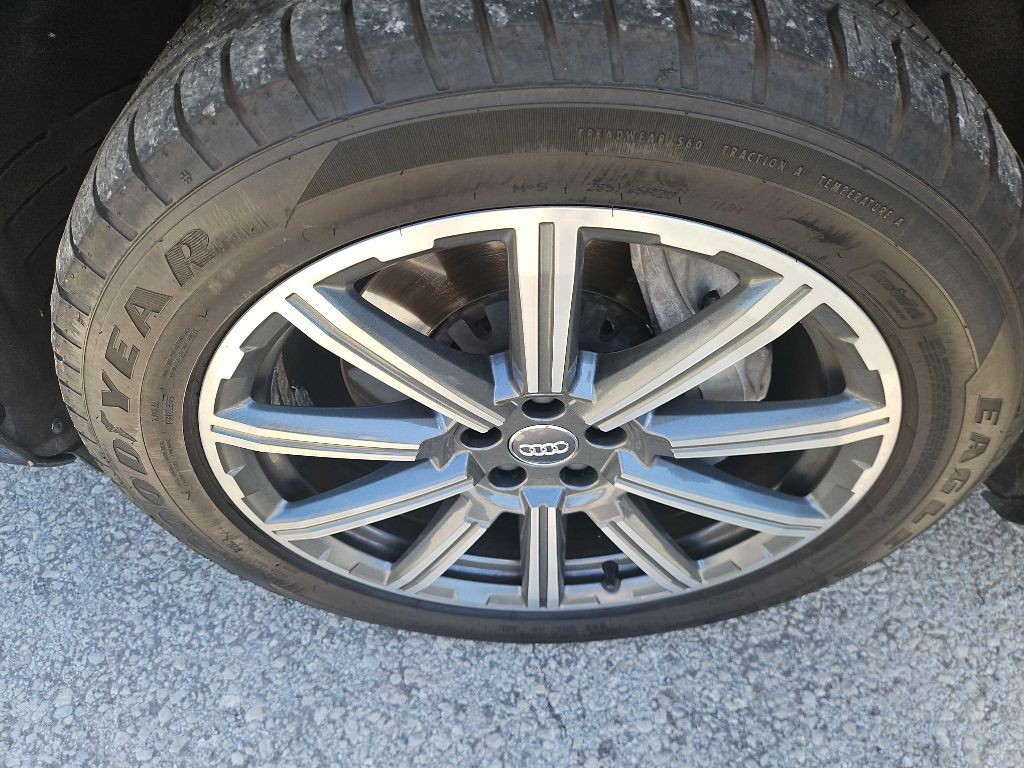 2017 Audi Q7 Image 36