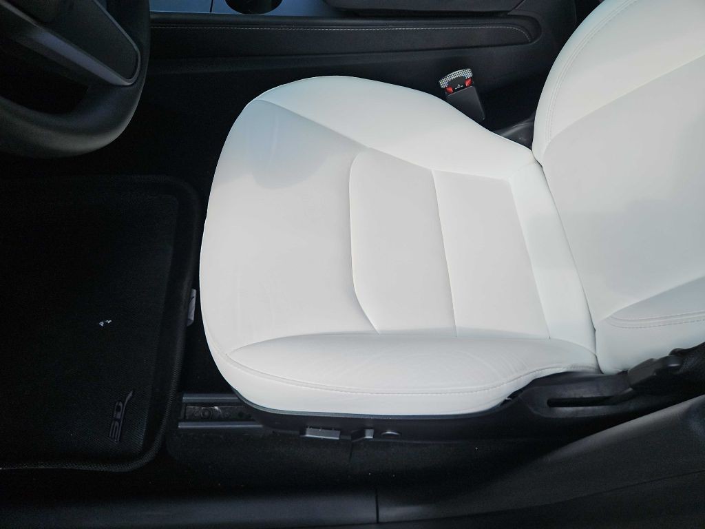 2022 Tesla Model Y Image 10