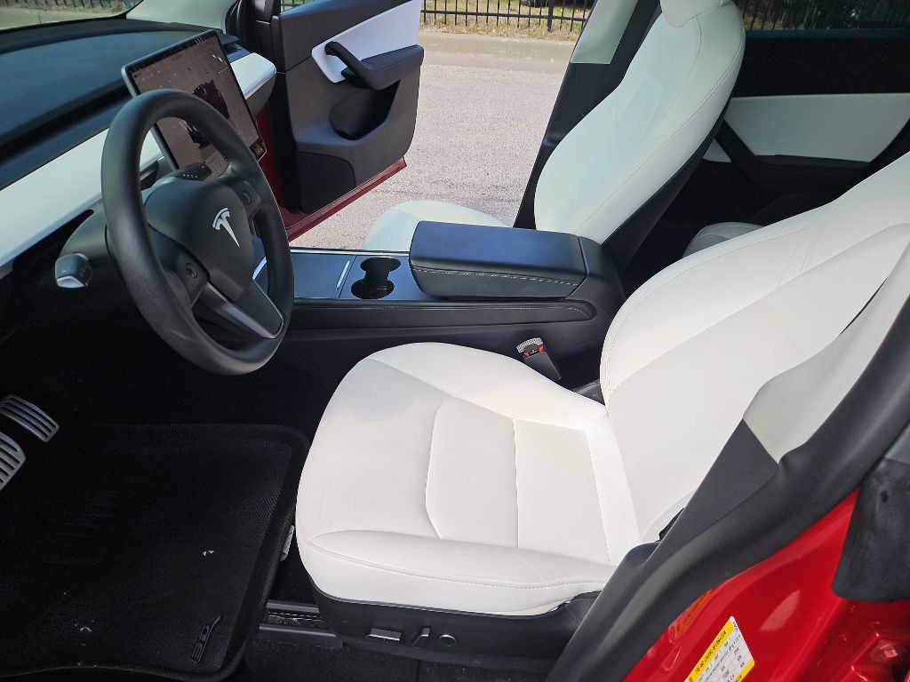 2022 Tesla Model Y Image 11