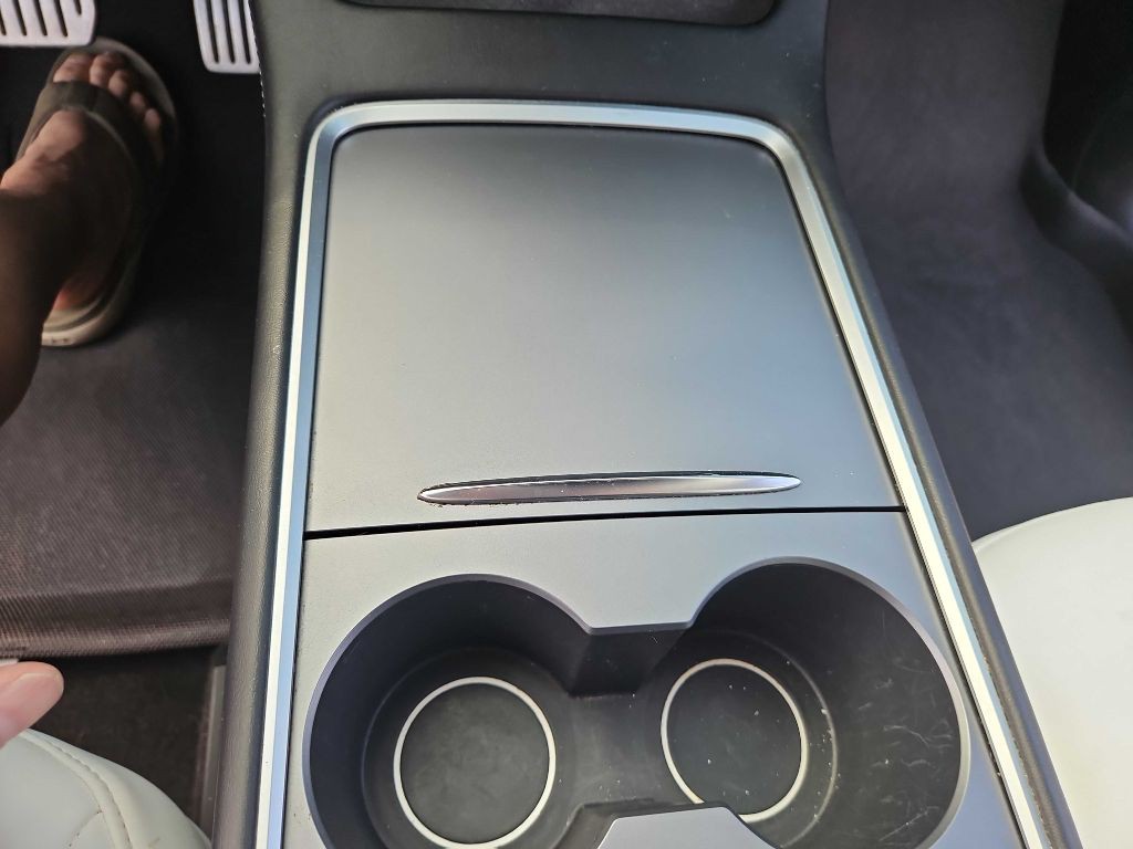 2022 Tesla Model Y Image 18