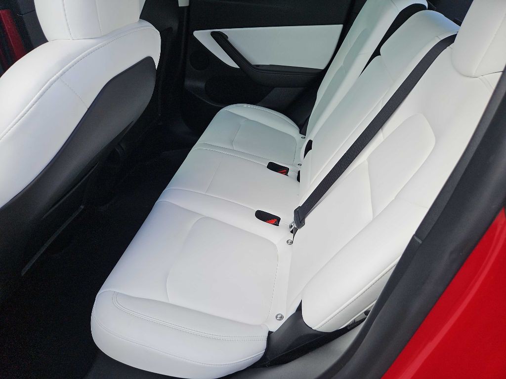 2022 Tesla Model Y Image 22