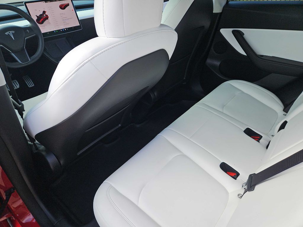 2022 Tesla Model Y Image 23