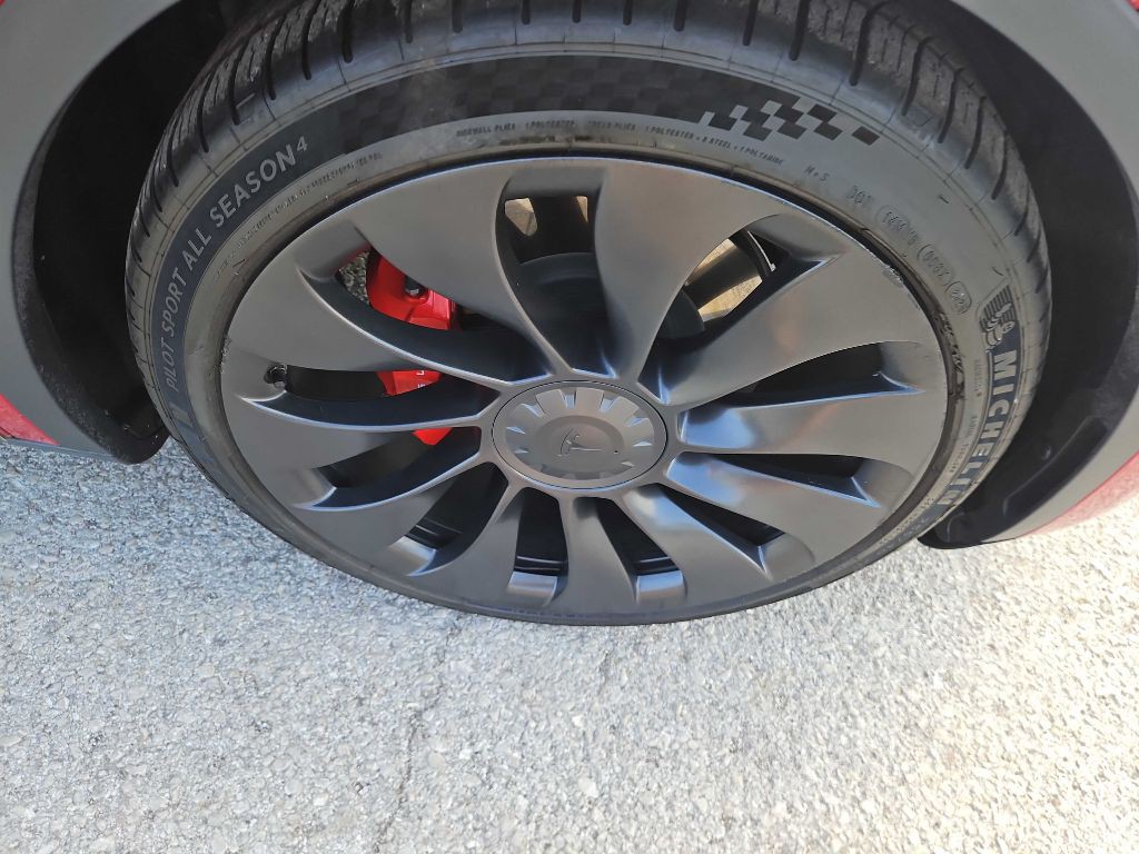 2022 Tesla Model Y Image 28