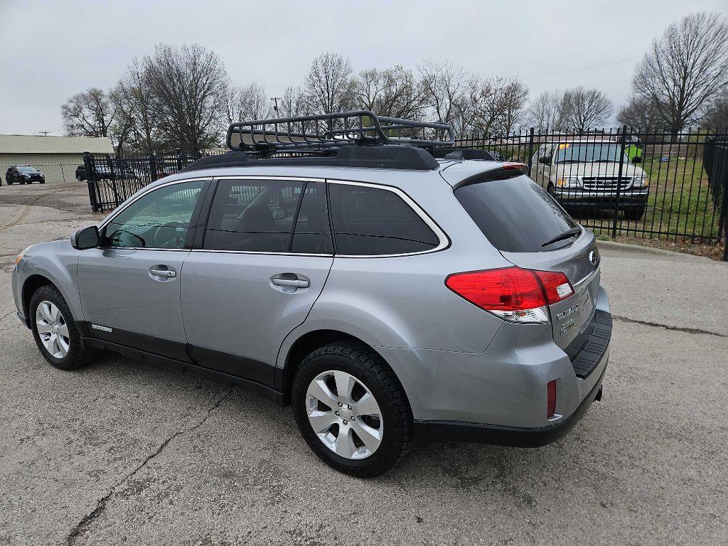 2011 Subaru Outback Image 1