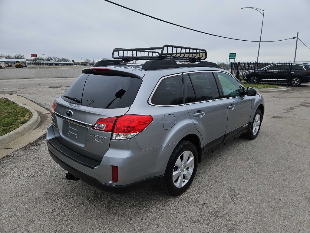 2011 Subaru Outback Image 2