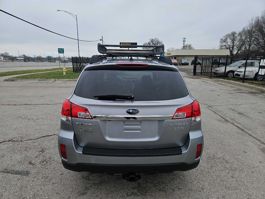 2011 Subaru Outback Image 3