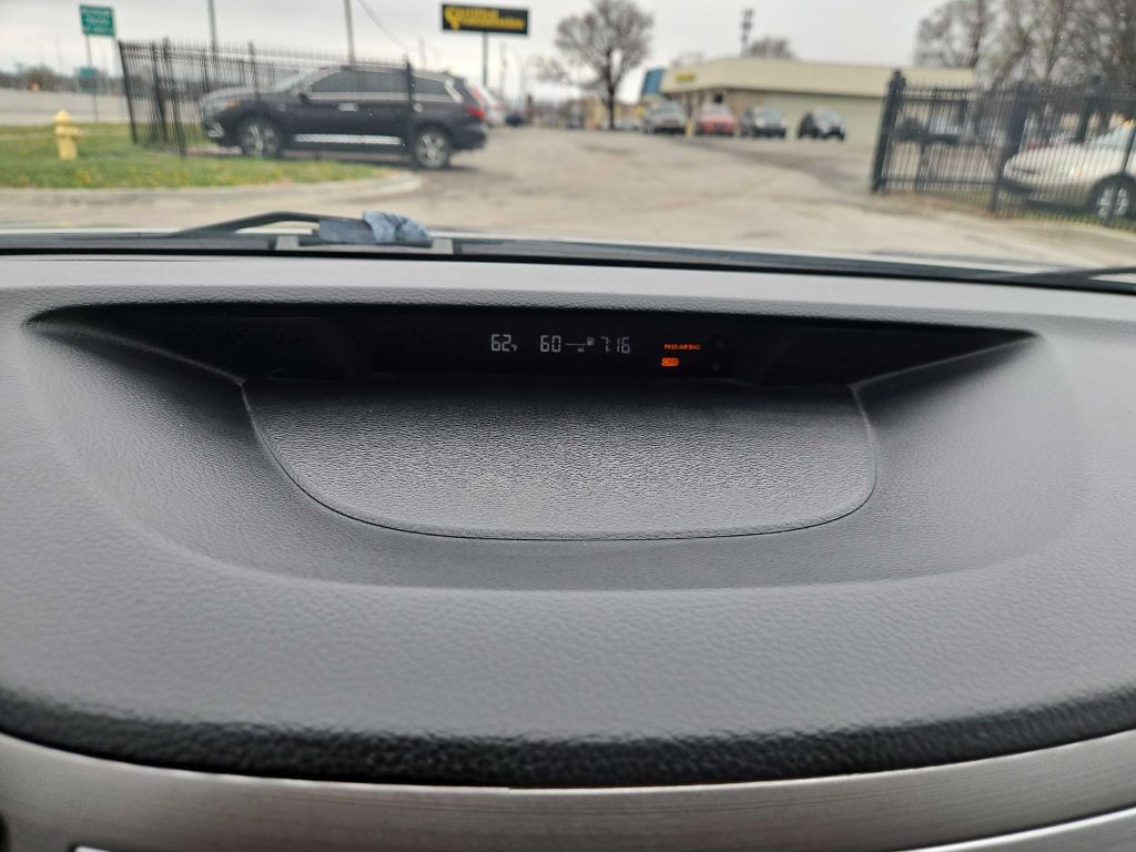 2011 Subaru Outback Image 17