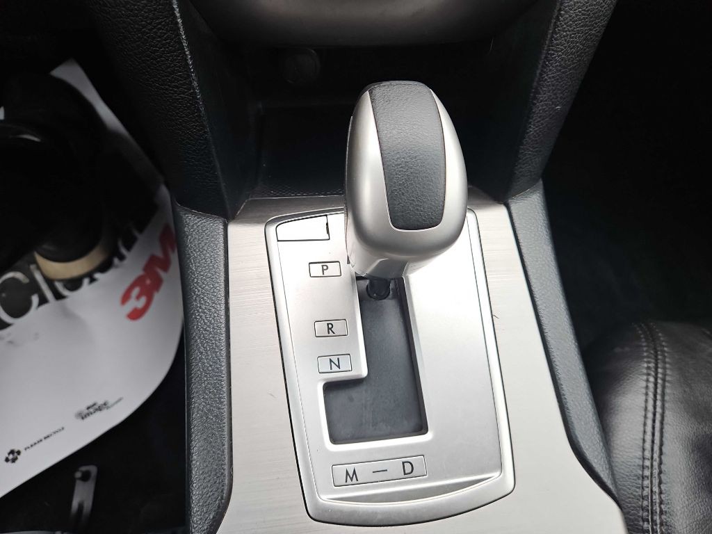2011 Subaru Outback Image 20