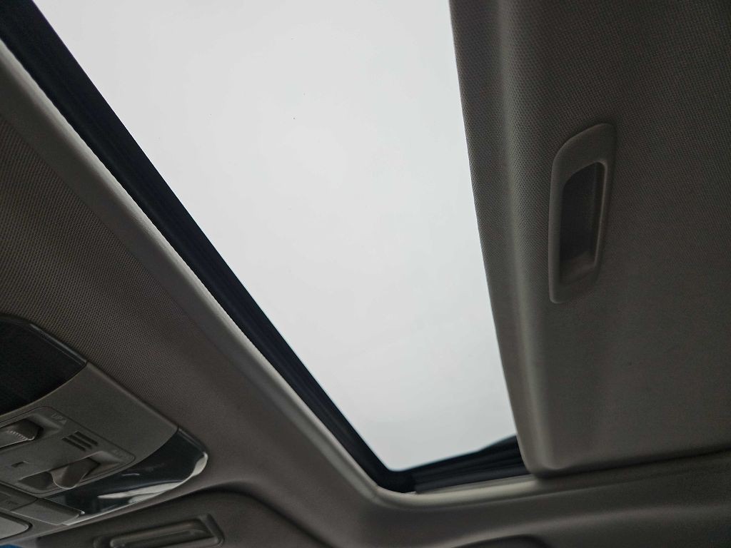 2011 Subaru Outback Image 25