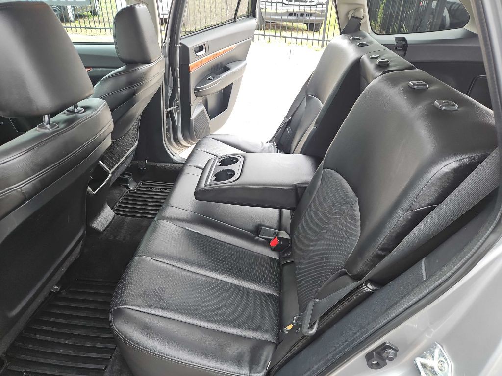 2011 Subaru Outback Image 27