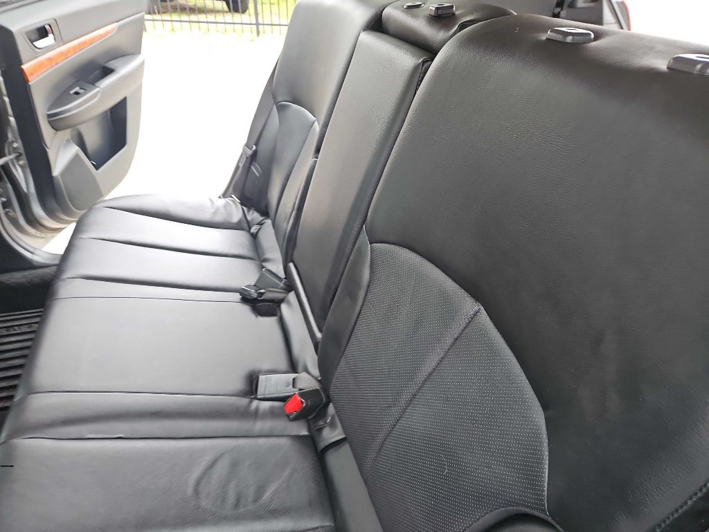 2011 Subaru Outback Image 29