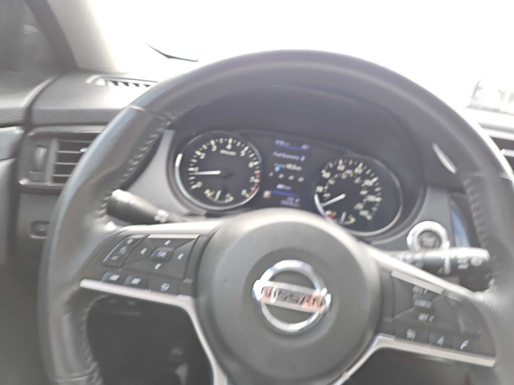 2018 Nissan Rogue Image 14