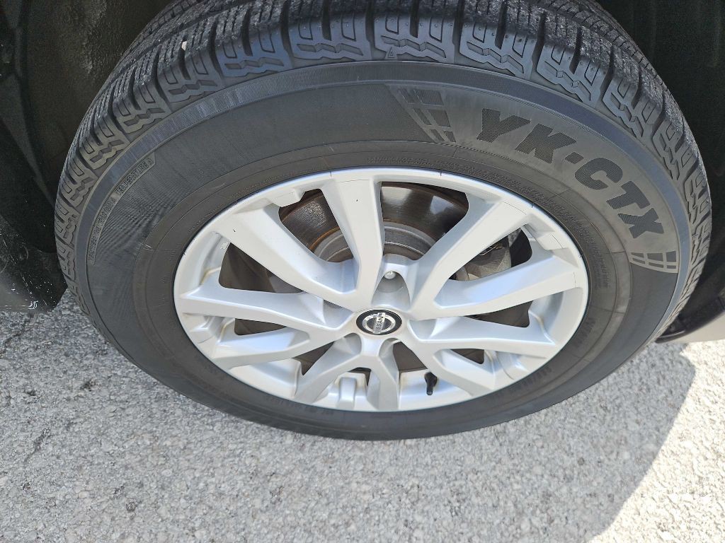 2018 Nissan Rogue Image 33
