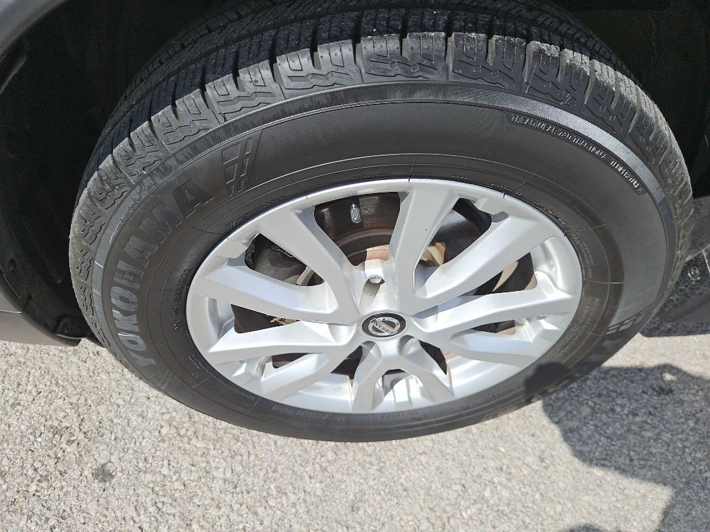 2018 Nissan Rogue Image 35