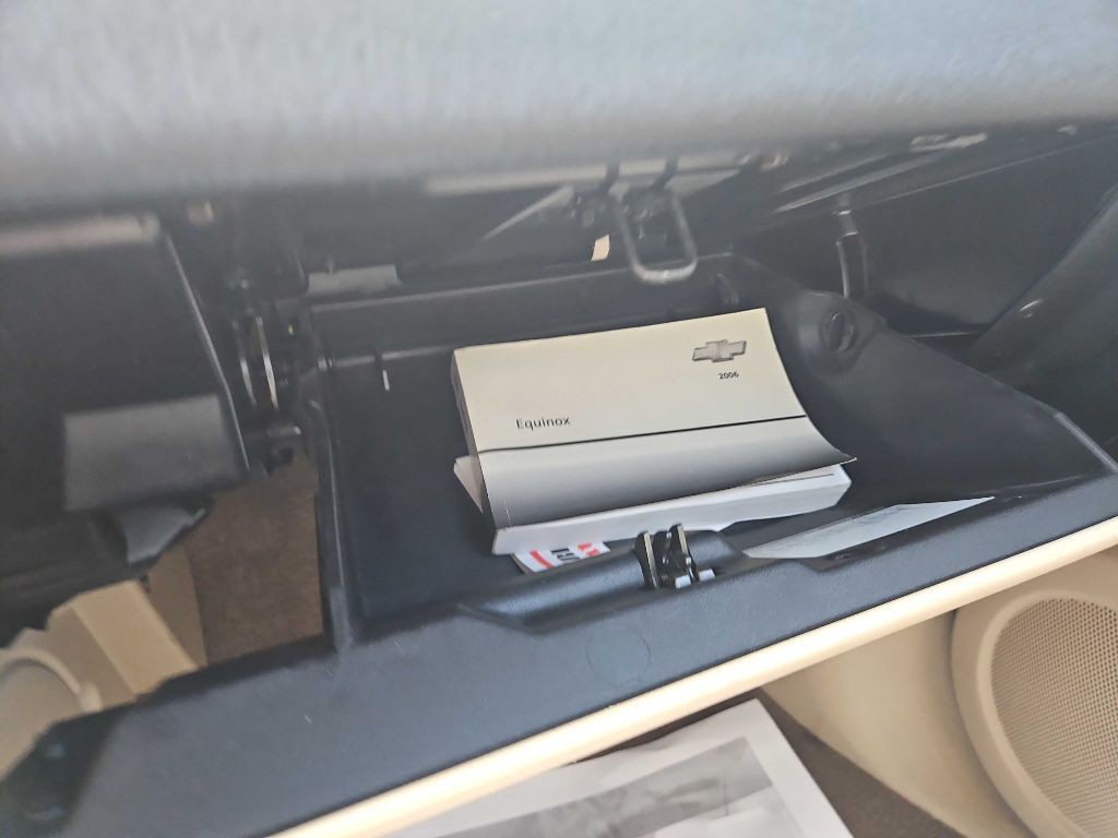 2006 Chevrolet Equinox Image 22