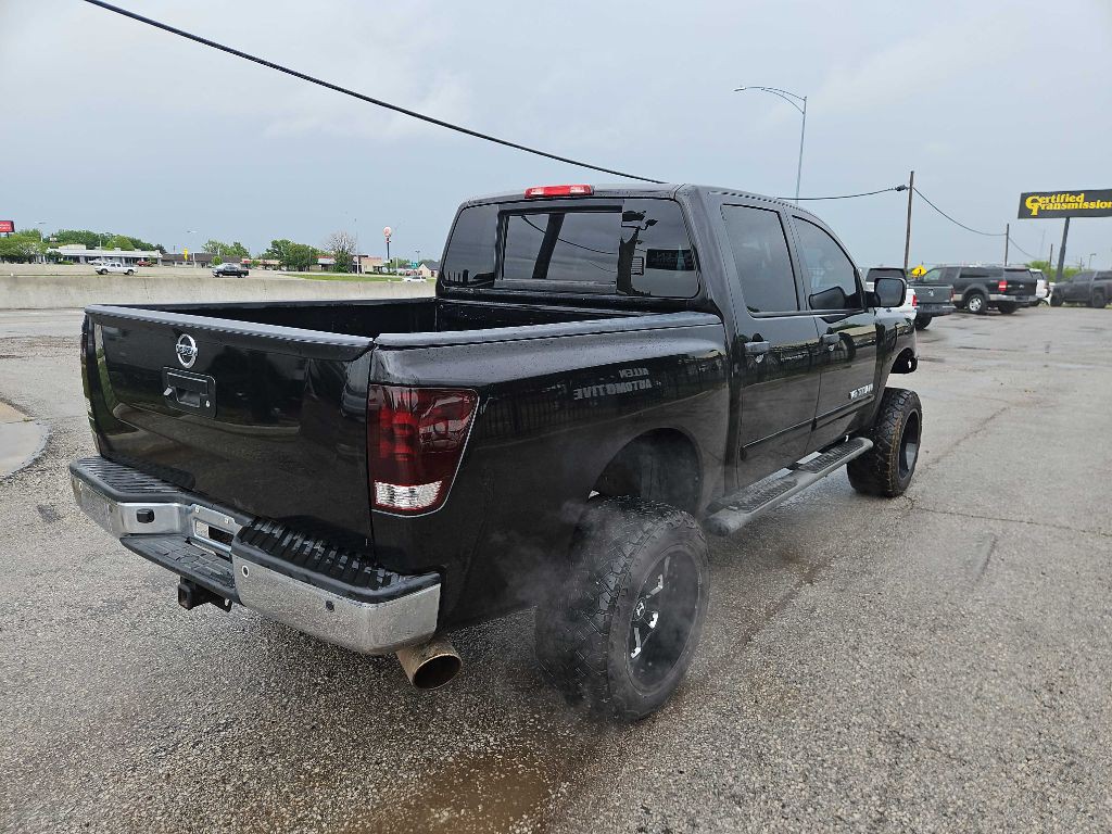 2013 Nissan Titan Image 4
