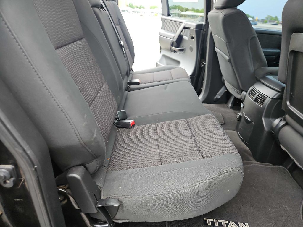 2013 Nissan Titan Image 50