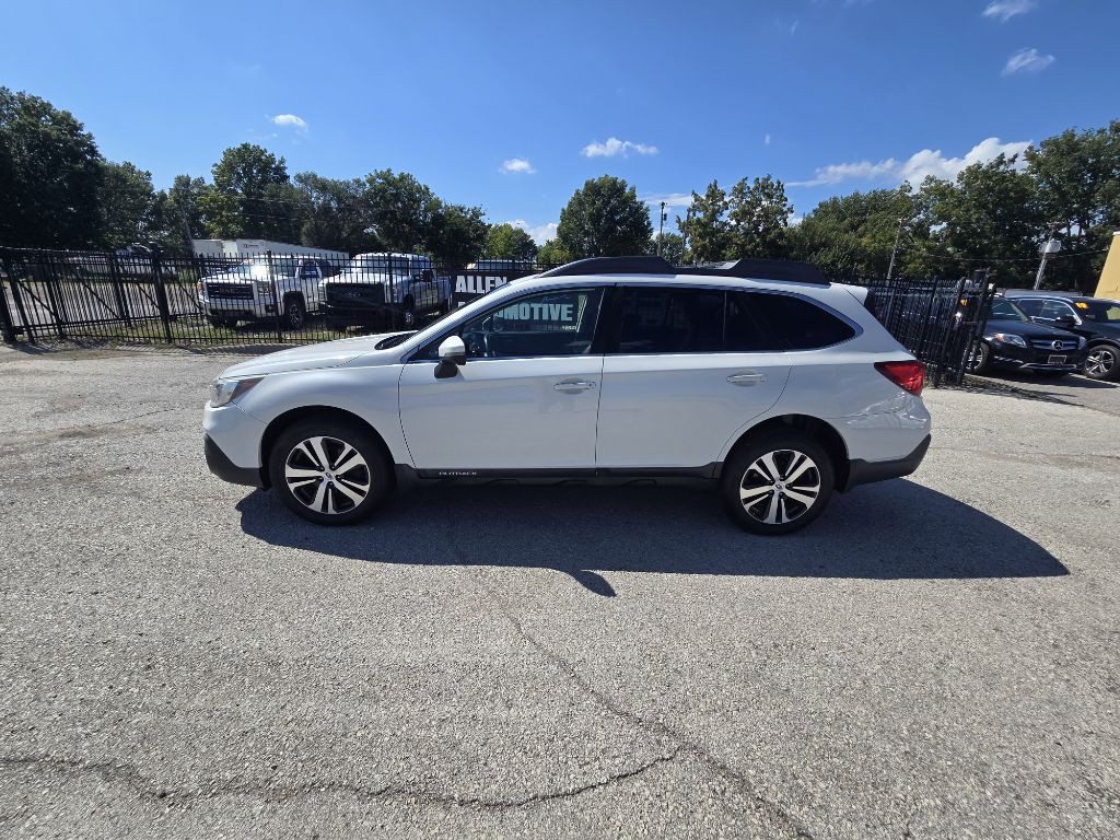 2018 Subaru Outback Image 2