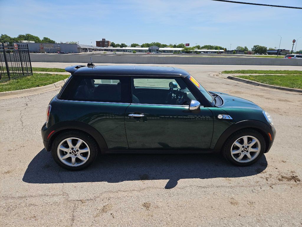 2009 MINI Cooper Image 6